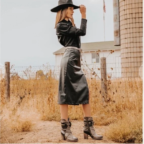 Freebird by Steven Baker Gray Leather Strap Biker Heel Western Boots Women's 11 - Picture 3 of 8